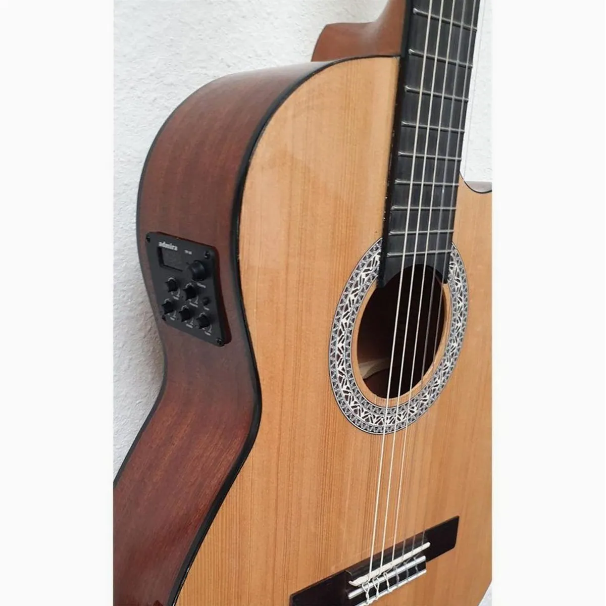 admira Alba E-Cutaway Konzertgitarre, Cutaway, Tonabnehmersystem, Mahagoni-Hals 2