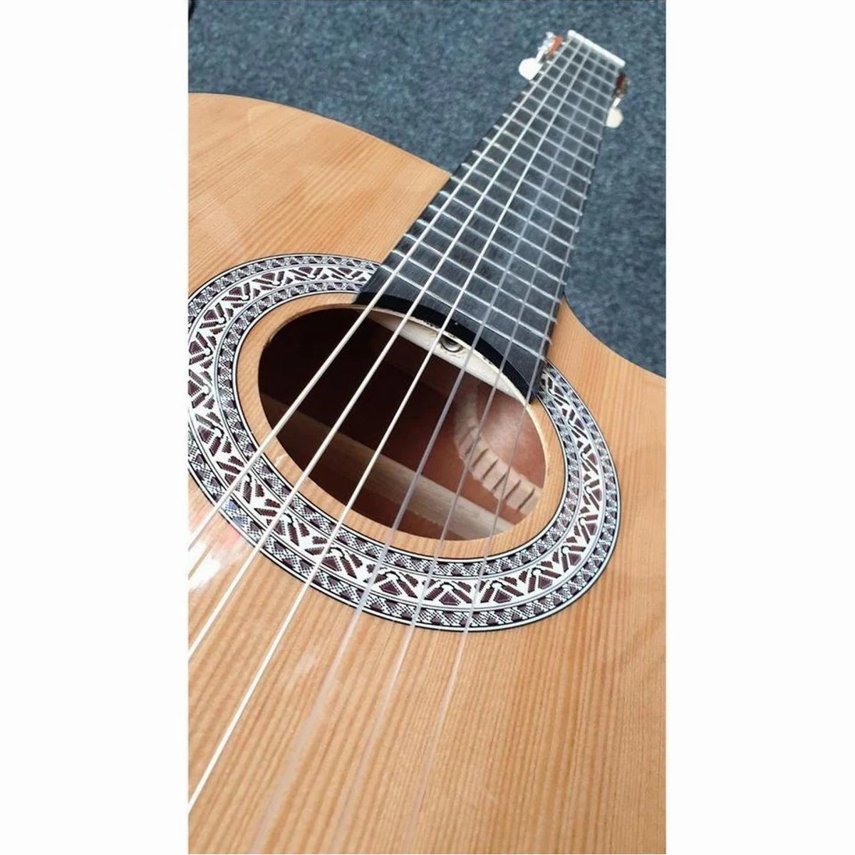admira Alba E-Cutaway Konzertgitarre, Cutaway, Tonabnehmersystem, Mahagoni-Hals 4