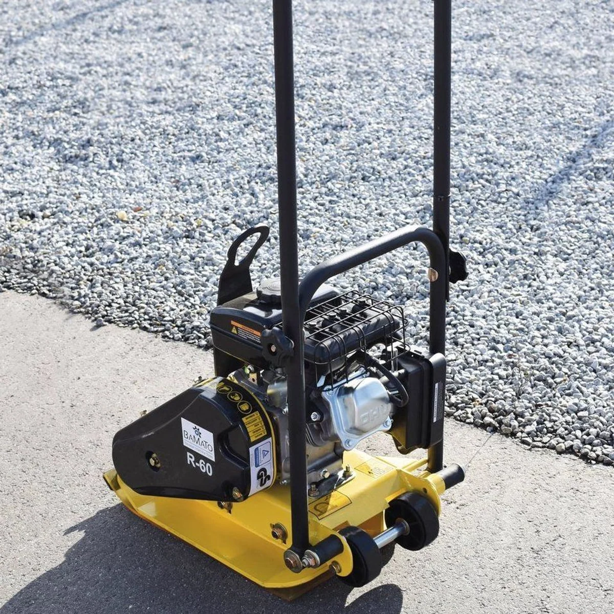 BAMATO Rüttelplatte R-60, kraftvoller 4-Takt Motor, integriertes Fahrwerk 3