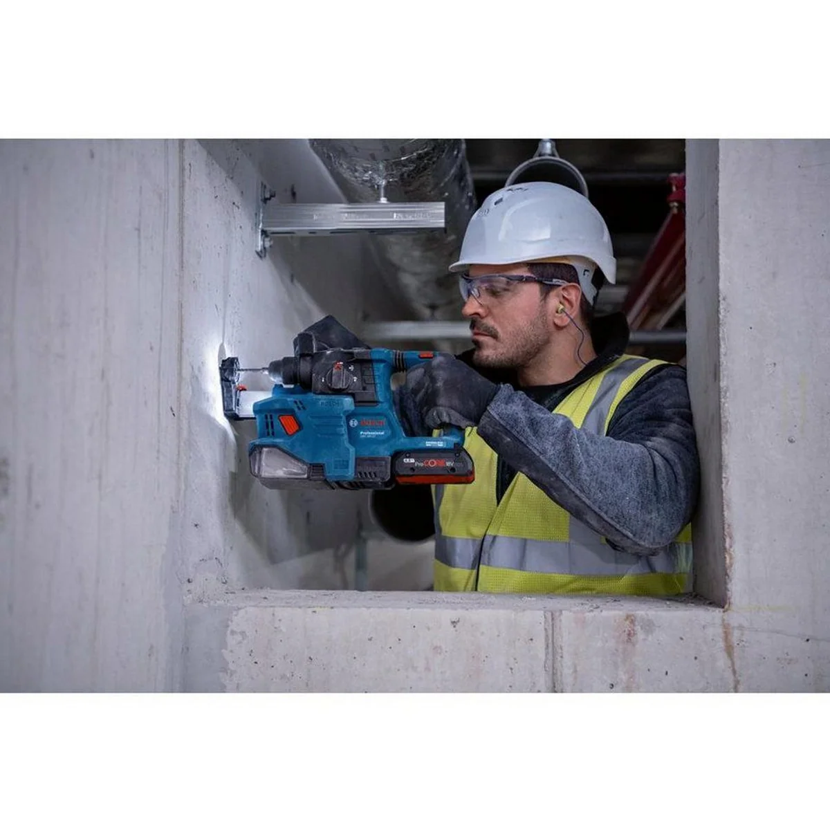 Bosch Professional GBH 18 V-22, kompakt, leistungsstark, ergonomisch — inkl. GDE 18 V-12 5