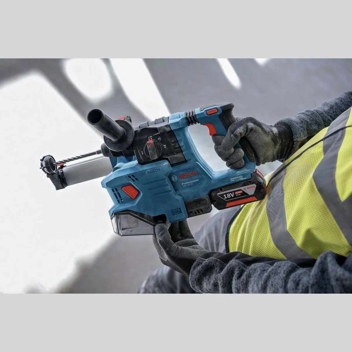 BOSCH Akku-Kombibohrhammer GBH 18V-22, hohe Effizienz und Flexibilität — inkl. 2x 4 Ah Akku 3