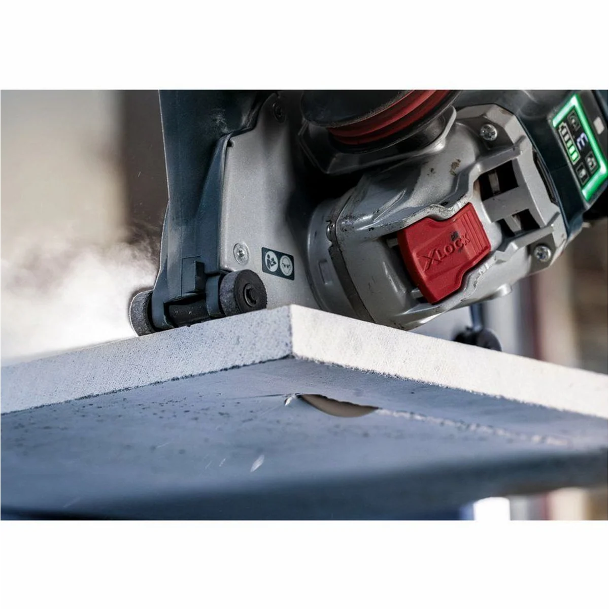 Bosch Professional Combo Kit, 4-teilig, kabellose Flexibilität, ergonomisches Design 3