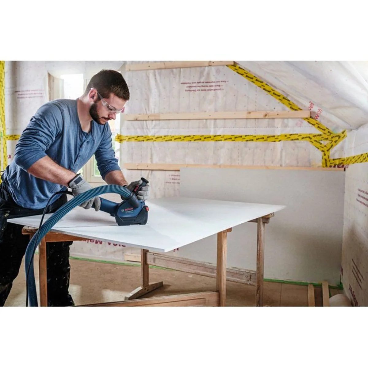 Bosch Professional Combo Kit, 4-teilig, kabellose Flexibilität, ergonomisches Design 5