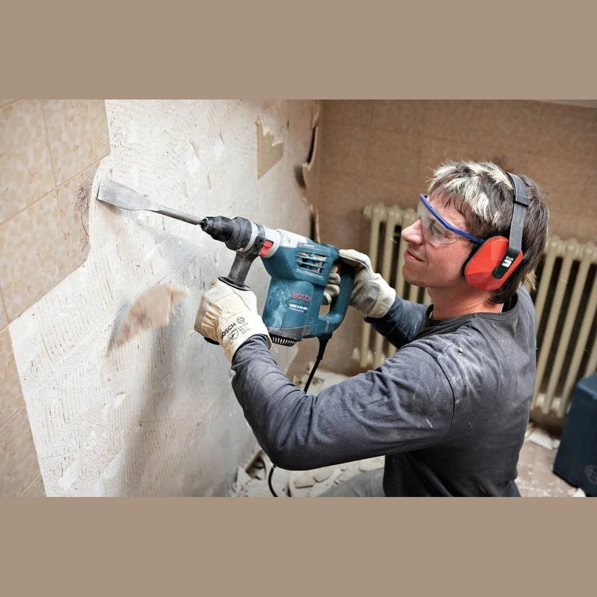 Bosch Professional GBH 4-32 DFR Bohrhammer, robuste Leistung, vielseitige Anwendung, SDS plus 3