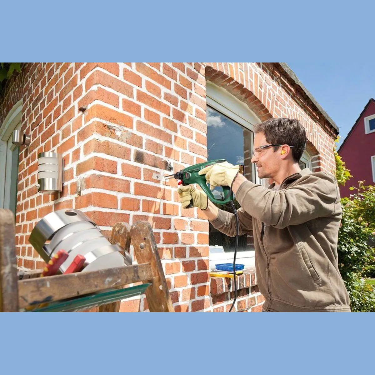 Bosch Home & Garden Bohrhammer PBH 2100 RE, kraftvoller 550-W-Motor, SDS plus-Bohrfutter, Vario Lock 3