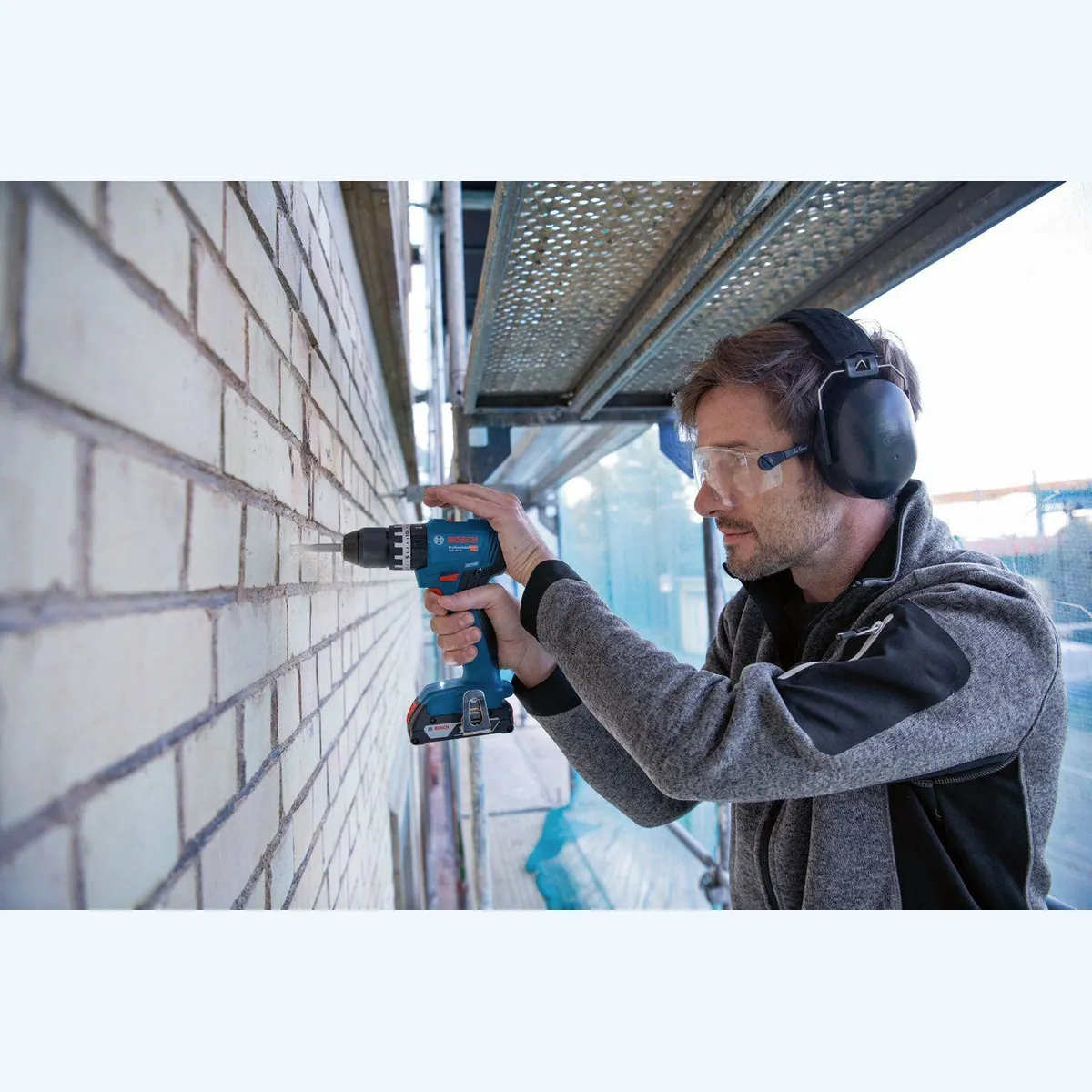 Bosch Professional GSB 18V-45, bürstenloser Motor, 2 Akkus, 82-tlg. Zubehör-Set 4