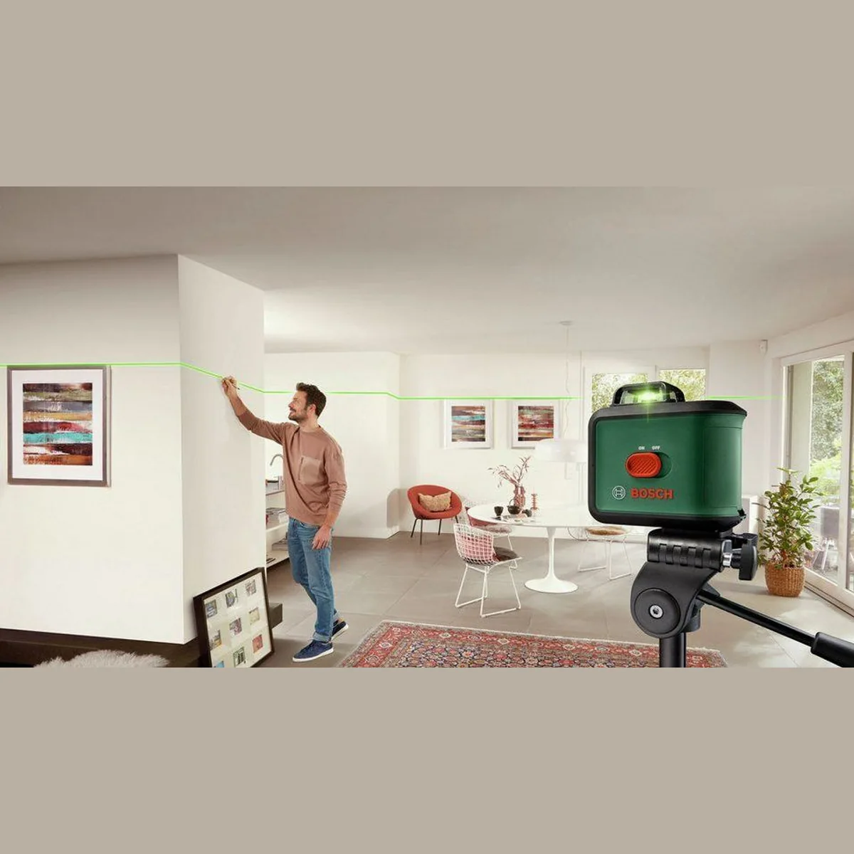 BOSCH UniversalLevel 360, hochpräzise Nivellierung, ausgezeichnete Sichtbarkeit 2