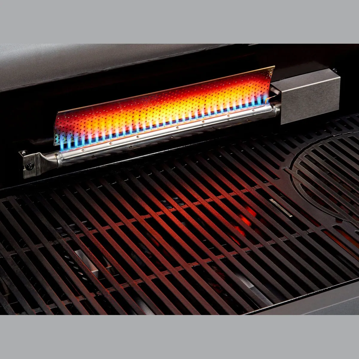 Enders Hyde 6 SIKR Turbo Gasgrill, 6 Brenner, turboschnelle Temperaturen für perfektes Anbraten 3