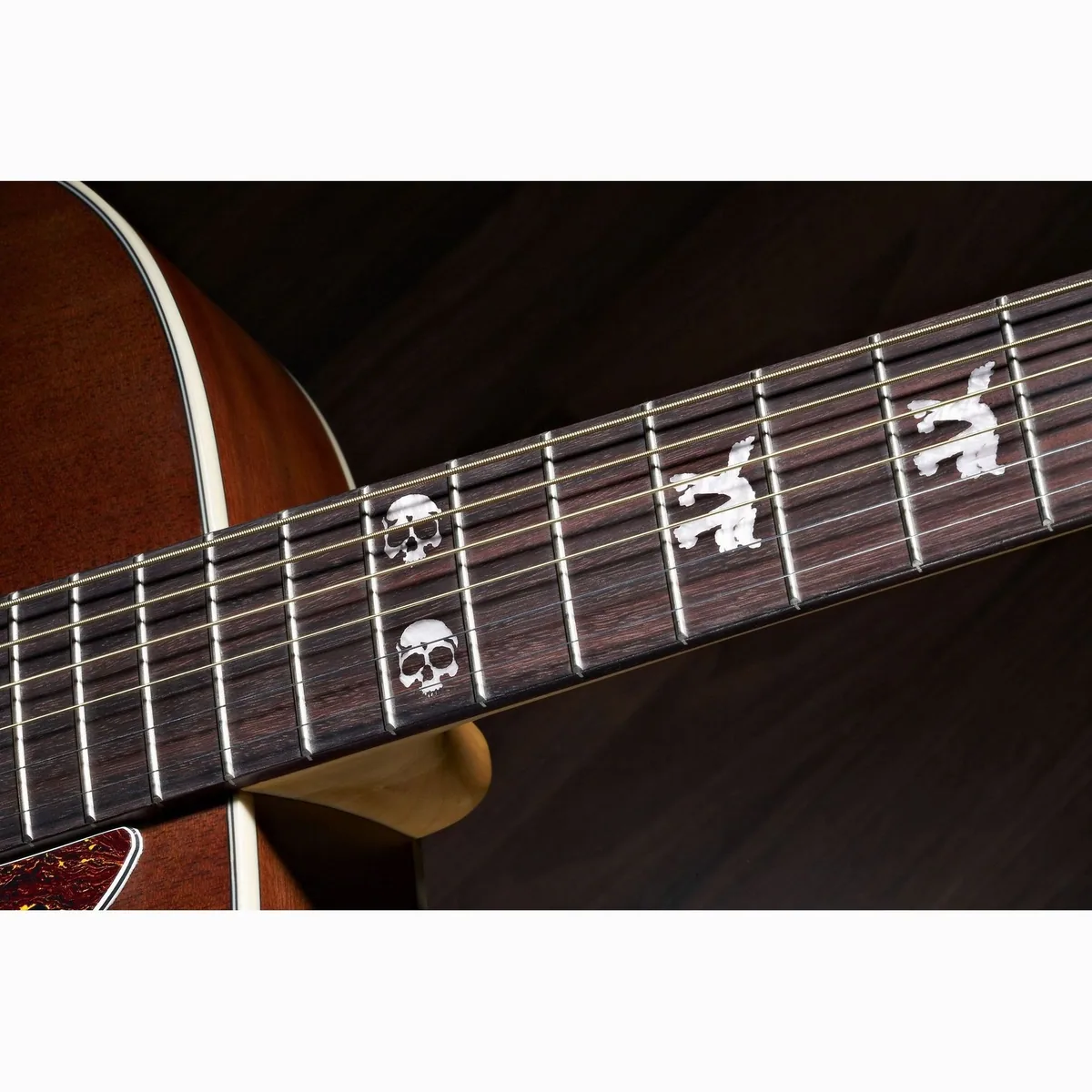 Fender Tim Armstrong Hellcat, kompakter Concert-Body, massive Mahagonidecke, Fishman Pickup 4