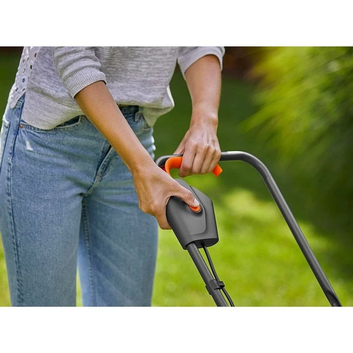 GARDENA PowerMax 30 Akku-Rasenmäher, 30 cm Schnittbreite, ergonomischer Griff 3