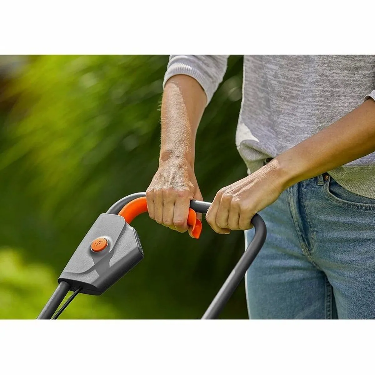 GARDENA PowerMax 30 Akku-Rasenmäher, 30 cm Schnittbreite, ergonomischer Griff 4
