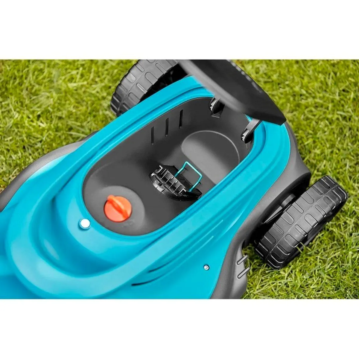 GARDENA PowerMax 30 Akku-Rasenmäher, 30 cm Schnittbreite, ergonomischer Griff 5