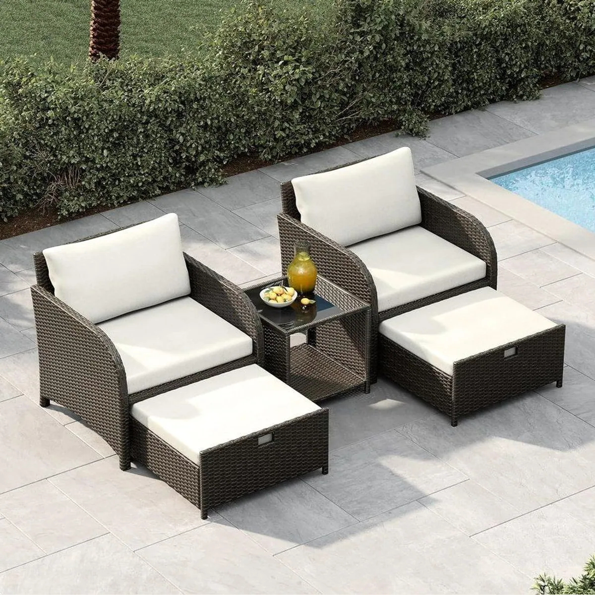 GarveeMore Gartenlounge-Set, 5-teilig mit Tisch und Hockern — elegantes Rattan, hoher Sitzkomfort, vielseitig einsetzbar