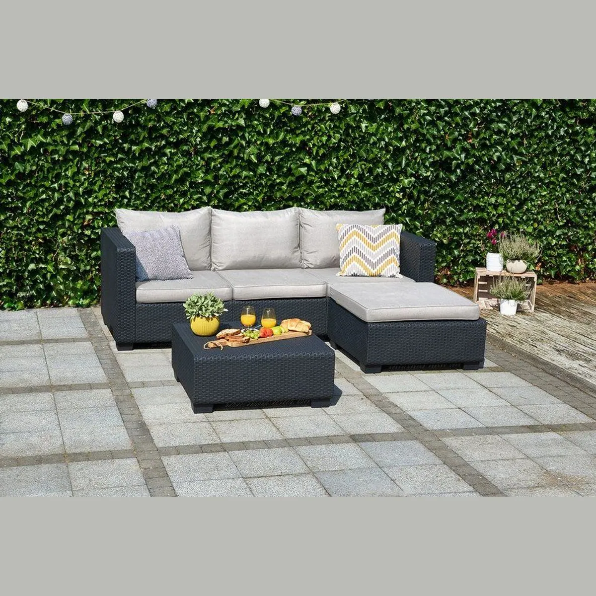 Keter Salta Gartenlounge-Set, wetterfest, elegantes Design, einfache Montage