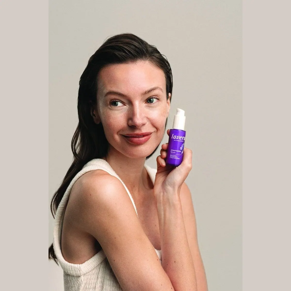 Lavera Straffendes Serum, natürliche Anti-Aging-Power, 3-Fach Hyaluron 4