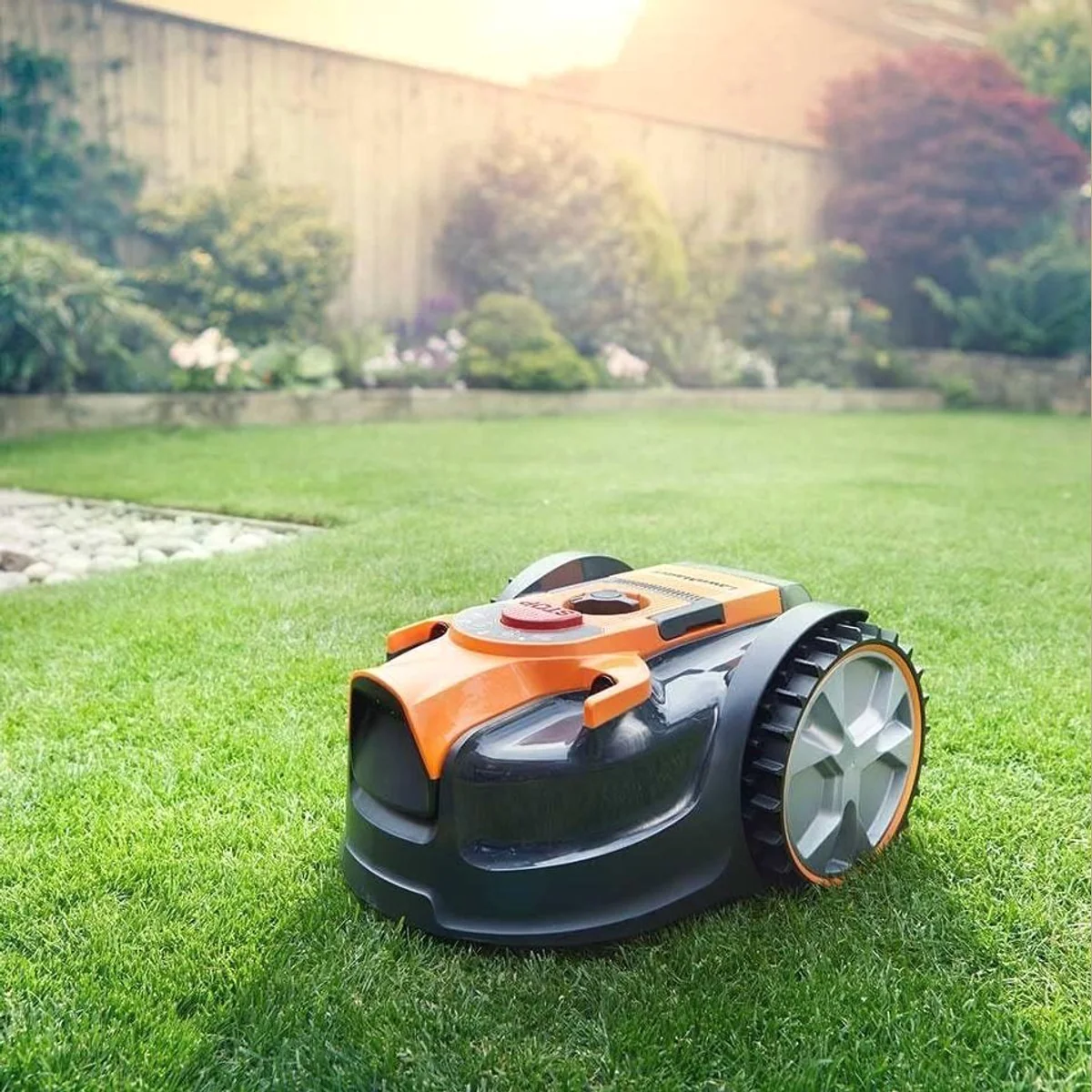 Lawnmaster OcuMow Mähroboter VBRM16, kabellos, Hindernisvermeidung, leise — für Rasenflächen bis 150 m² 2