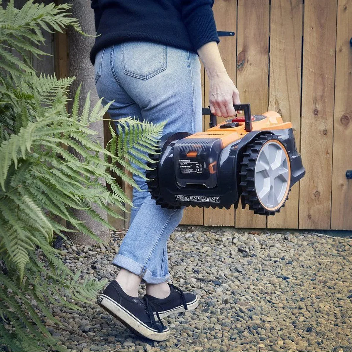 Lawnmaster OcuMow Mähroboter VBRM16, kabellos, Hindernisvermeidung, leise — für Rasenflächen bis 150 m² 4