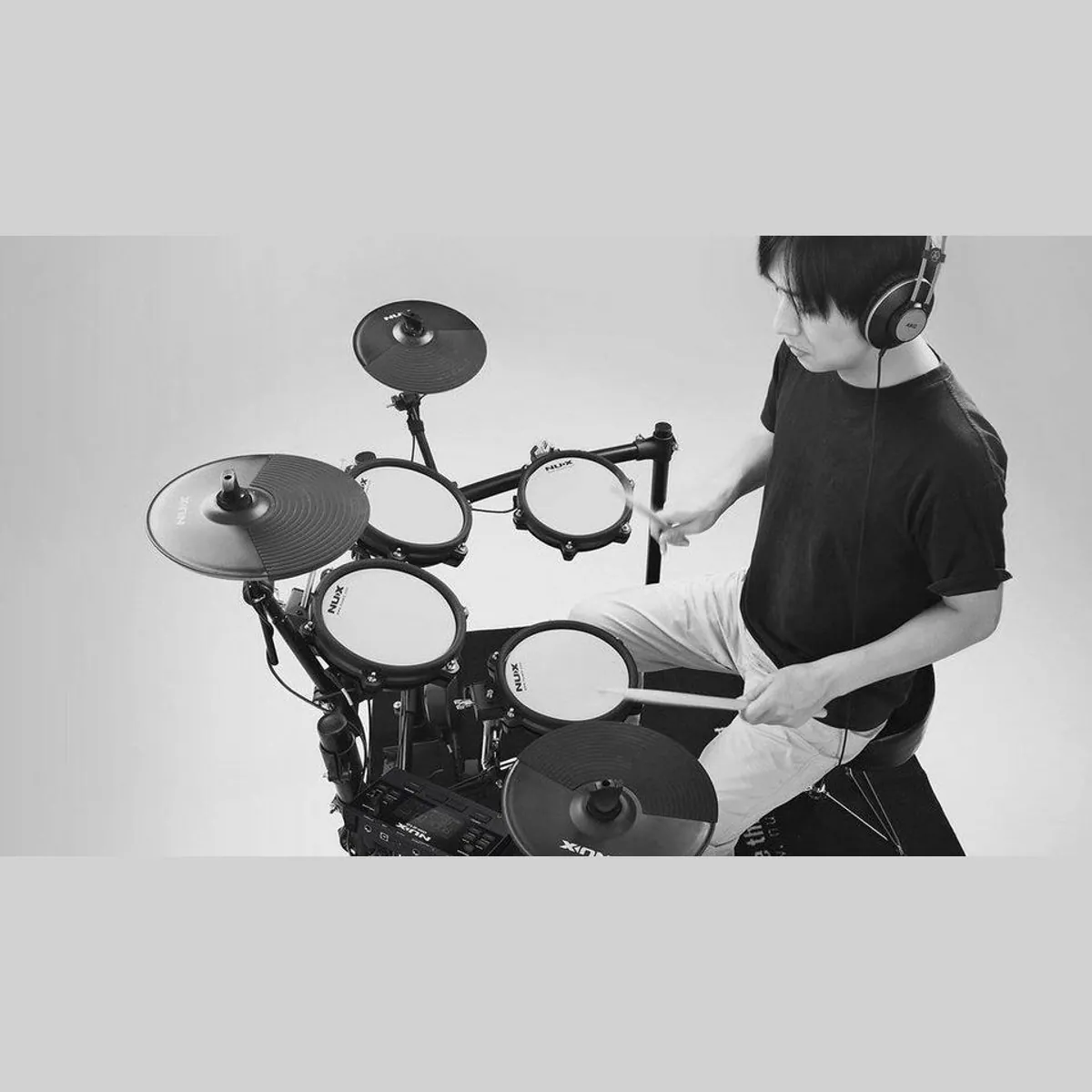 Nux DM-210 E-Drum, authentisches Spielgefühl, platzsparend, vielseitige Soundmöglichkeiten 3