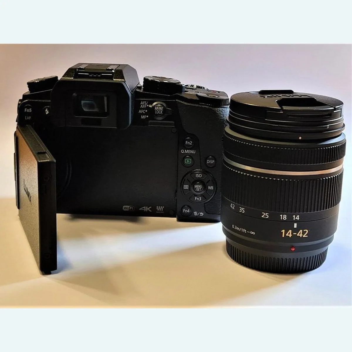 Panasonic LUMIX G DMC-G70KAEGK, 14-42 mm Objektiv, umfangreiches Zubehörset 2