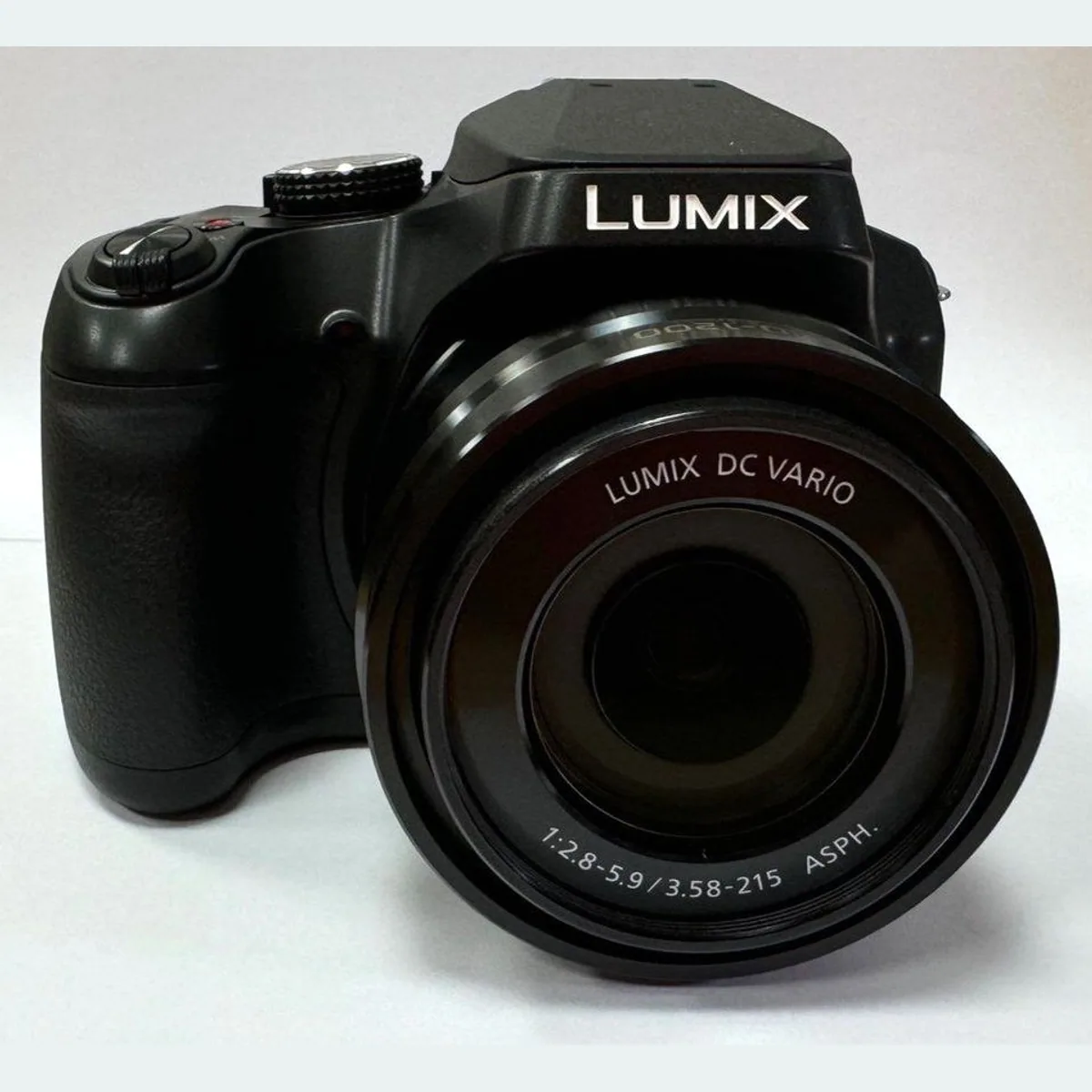 Panasonic DC-FZ82D Digitalkamera, 32 GB Speicherkarte, Fototasche, Mikrofasertuch, Displayfolie 2