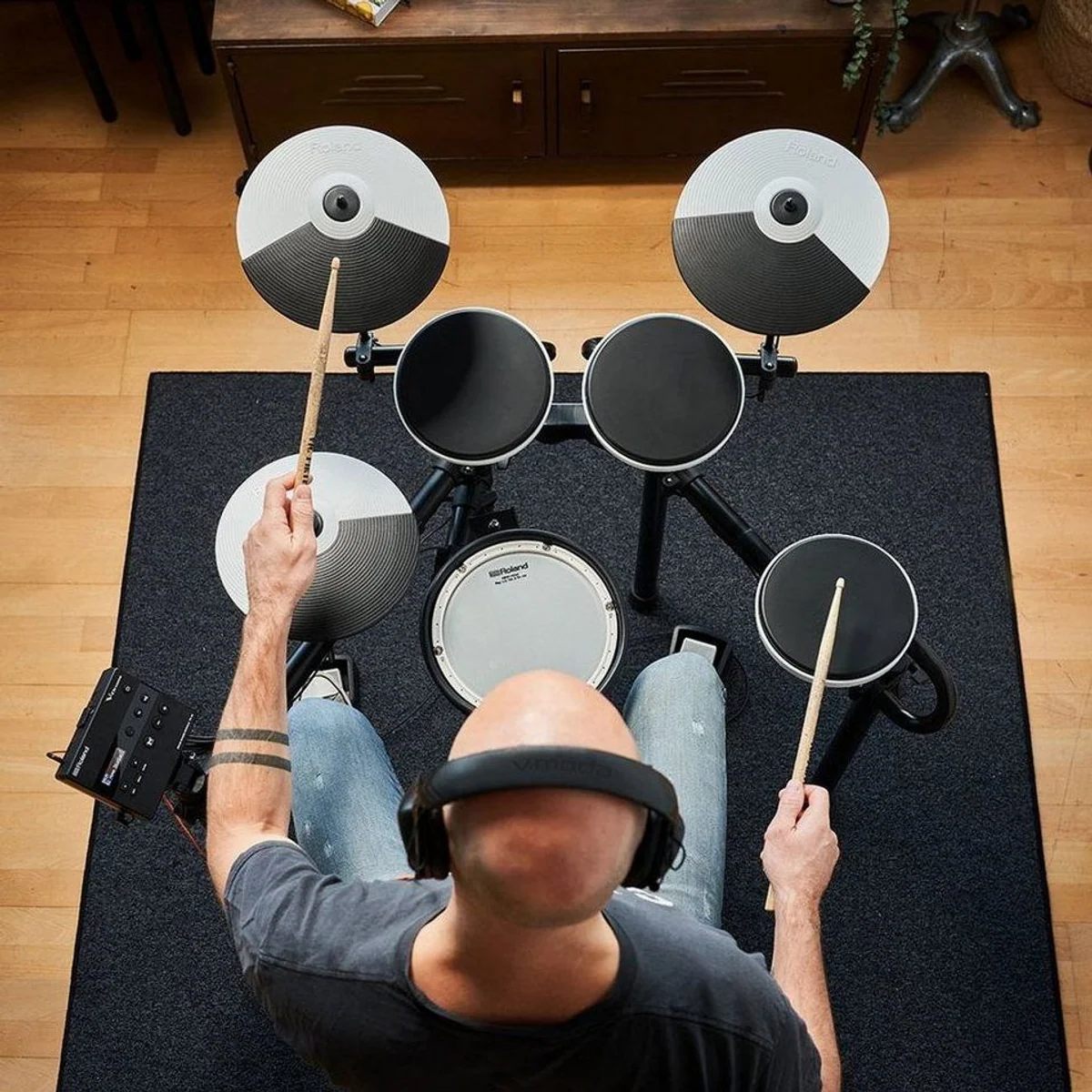 Roland TD-02KV E-Drum Set, 16 Kits, anschlagsdynamische Pads, integrierte Coach-Funktionen 4