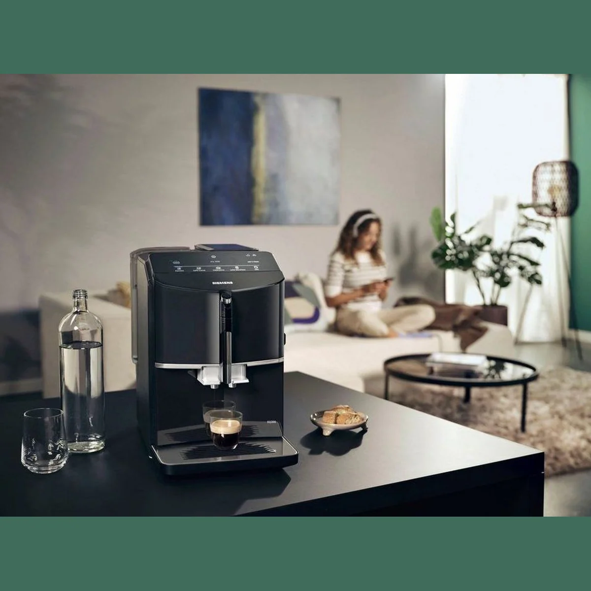 SIEMENS EQ.300 TF301E19 Kaffeevollautomat, OneTouch-Funktion, Keramikmahlwerk, elegante Optik 5