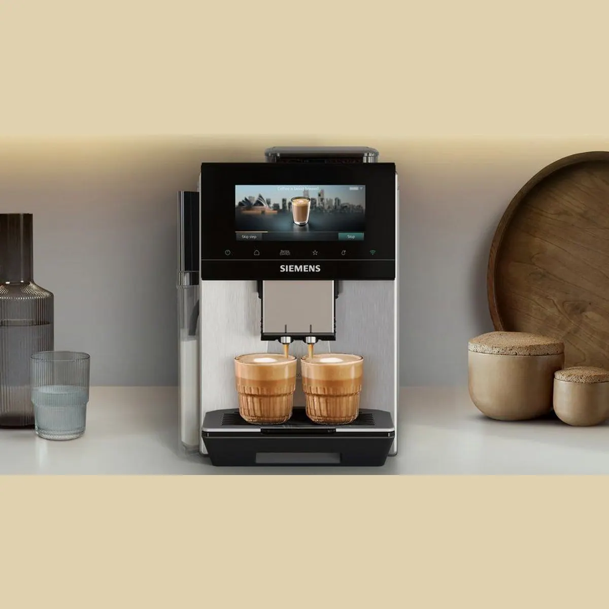 SIEMENS EQ900 TQ923EZ3, individuelle Aromaeinstellung, automatisierte Reinigung, 41 Getränke — Edelstahl, TFT-Display 4