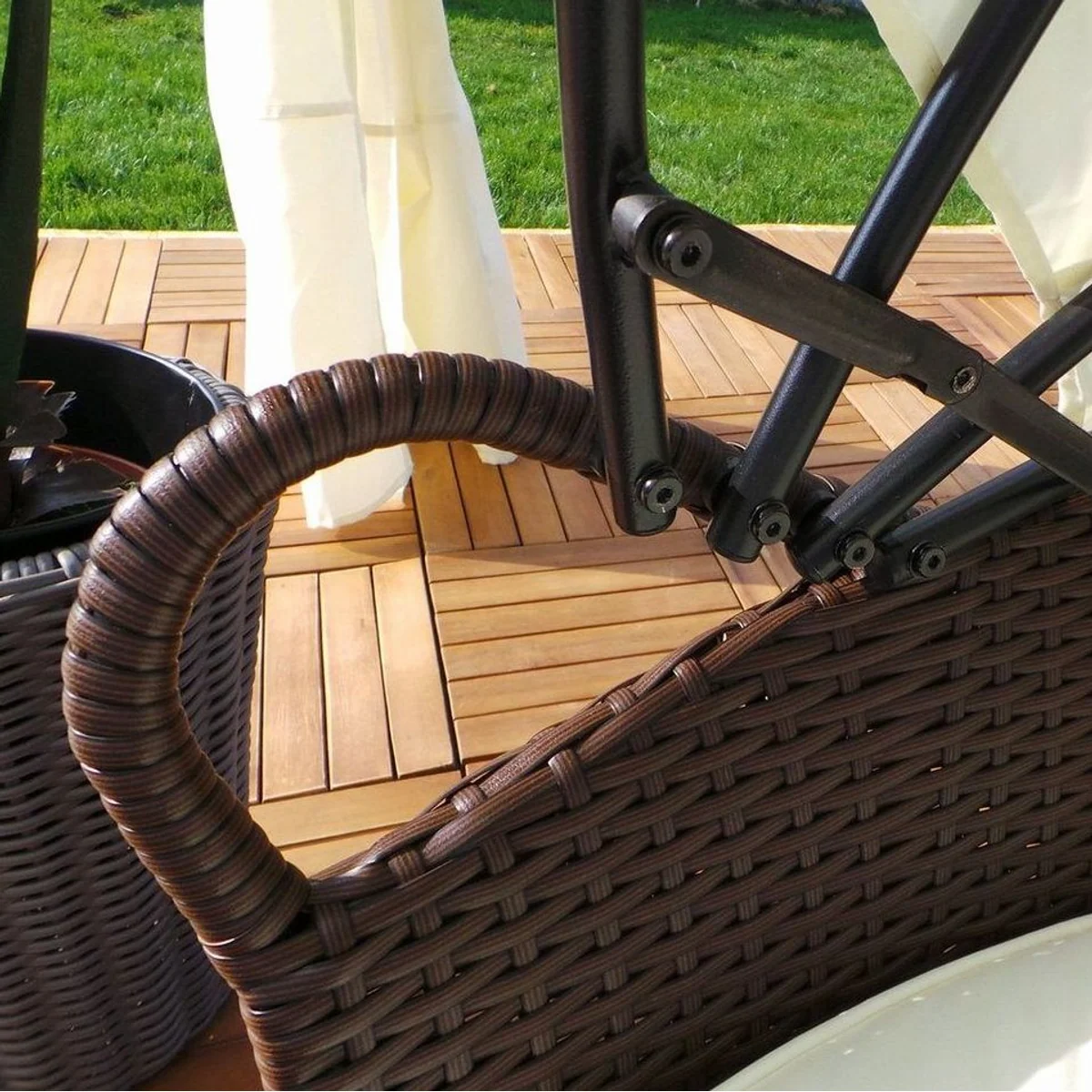 Swing&Harmonie LED-Sonneninsel, modulare Gartenlounge aus Polyrattan — inklusive Abdeckcover und Solarmodul 3